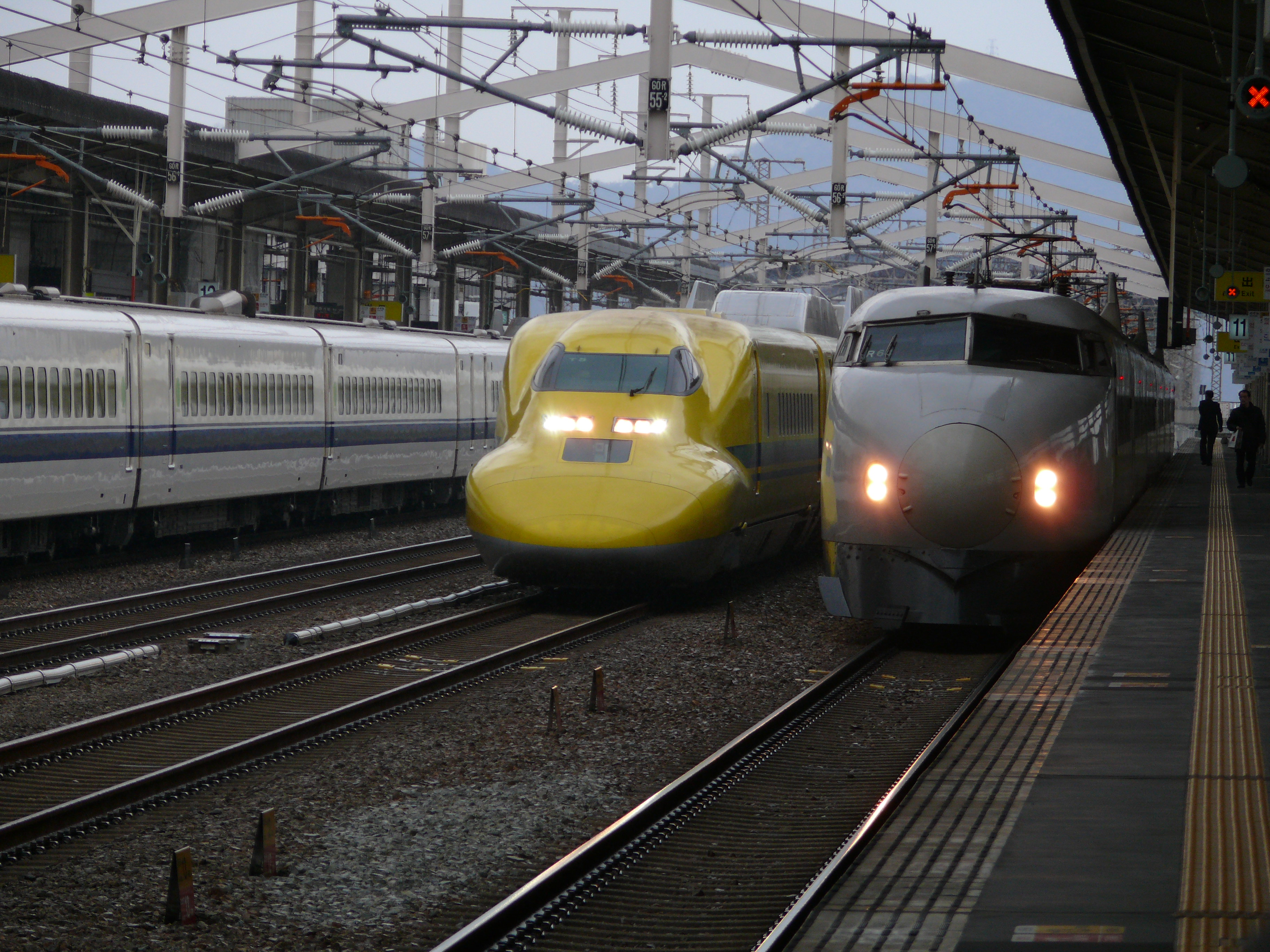 さよならフレッシュグリーン０系新幹線 ４ 姫路駅 列車と風景